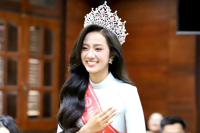 Hoa hậu Hà Trúc Linh: 'Cứ mạnh dạn bước đi để nắm lấy cơ hội'