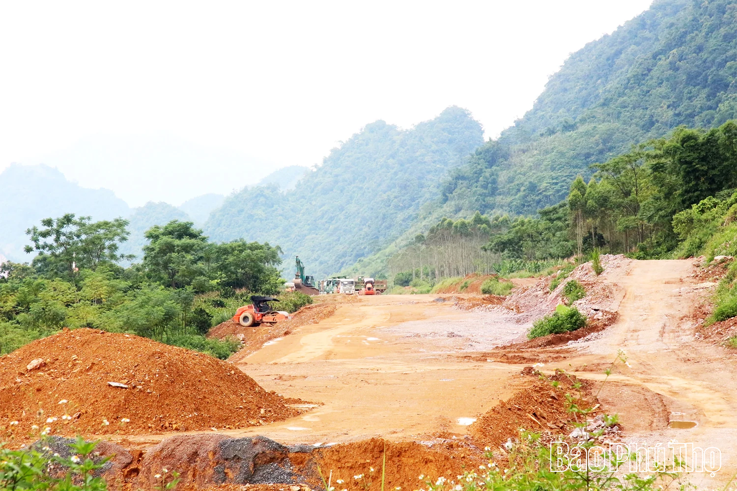 “Vượt khó” trong công tác giải phóng mặt bằng đường cao tốc Hòa Bình - Mộc Châu
