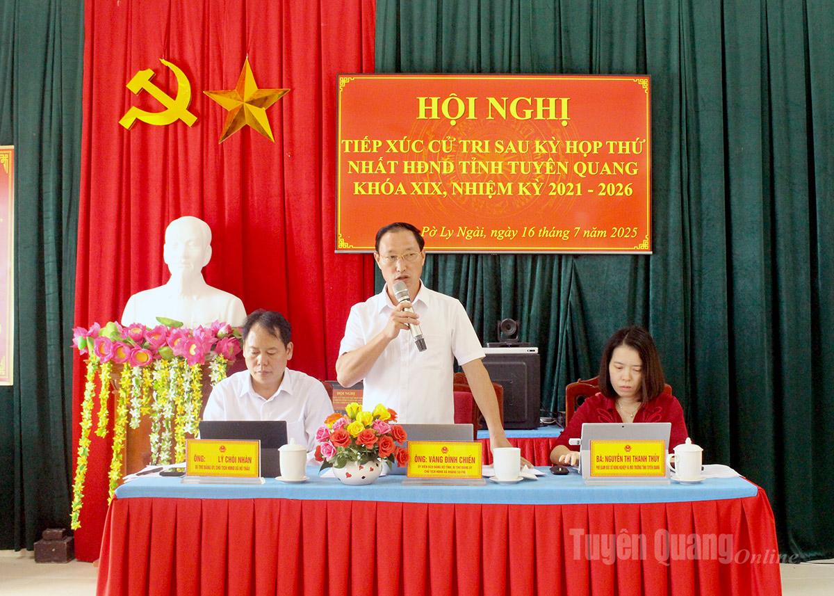 Đại diện Tổ đại biểu số 16 HĐND tỉnh trả lời ý kiến các cử tri xã Pờ Ly Ngài.