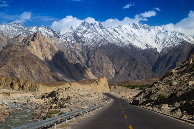karakoram-highway.jpg