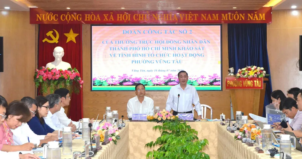 Đồng chí Phạm Thành Kiên, Ủy viên Ban Thường vụ Thành ủy, Phó Chủ tịch HĐND TPHCM phát biểu tại buổi làm việc với phường Vũng Tàu