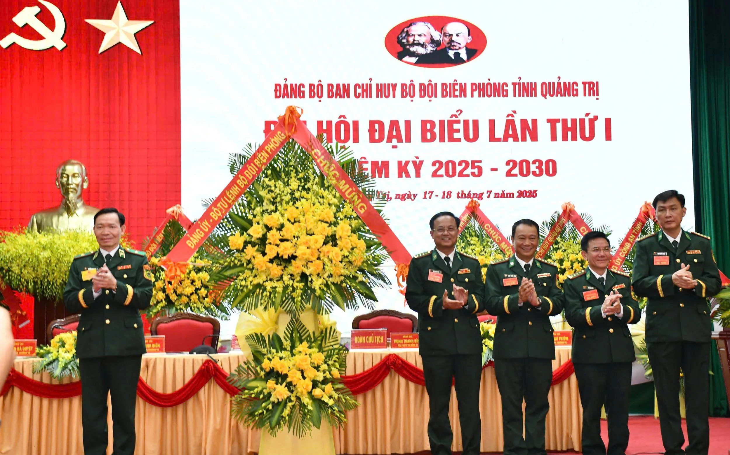 Quyết tâm bảo vệ vững chắc chủ quyền lãnh thổ, an ninh biên giới quốc gia trong mọi tình huống