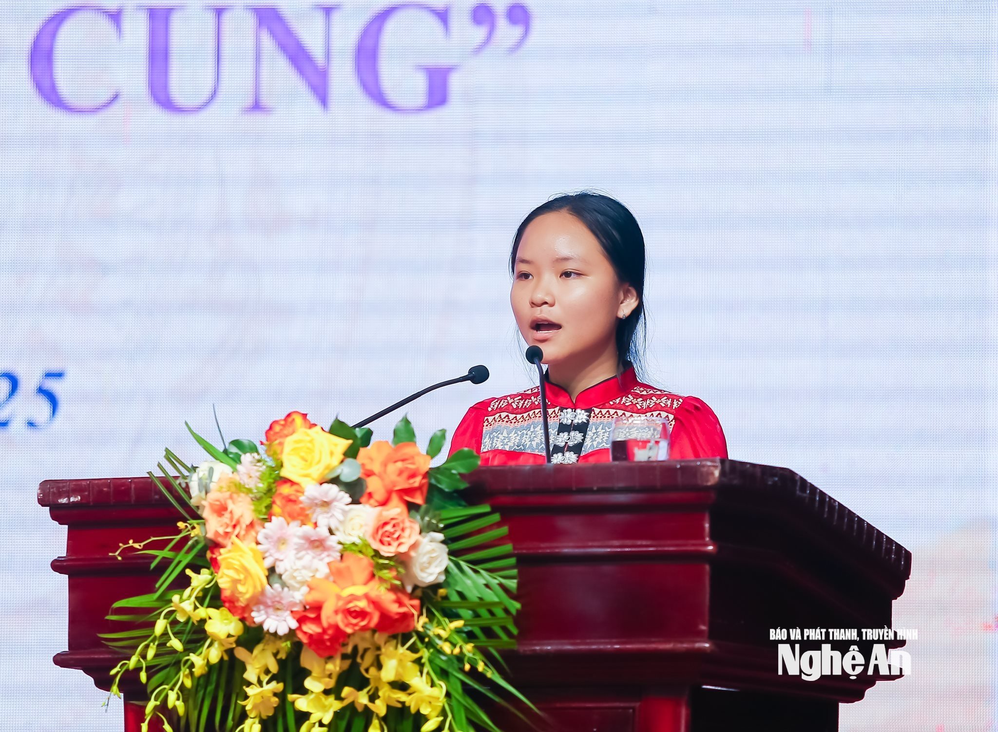 a10_Em Ngân Diệu Thuý, học sinh lớp 9A3 THCS Lục Dạ (Nghệ An)