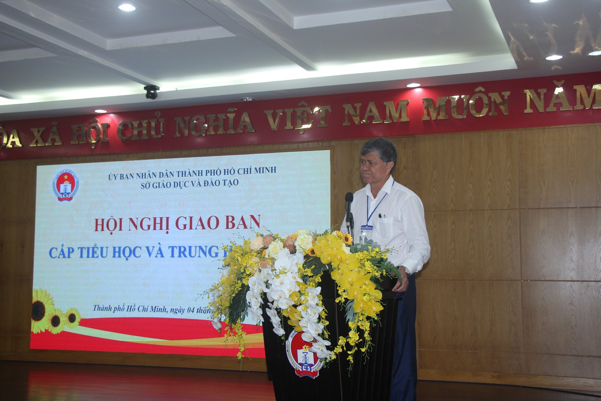 Sau hợp nhất, TP HCM lấy ý kiến về các khoản thu dịch vụ ở trường công lập áp dụng từ năm học mới - Ảnh 3.
