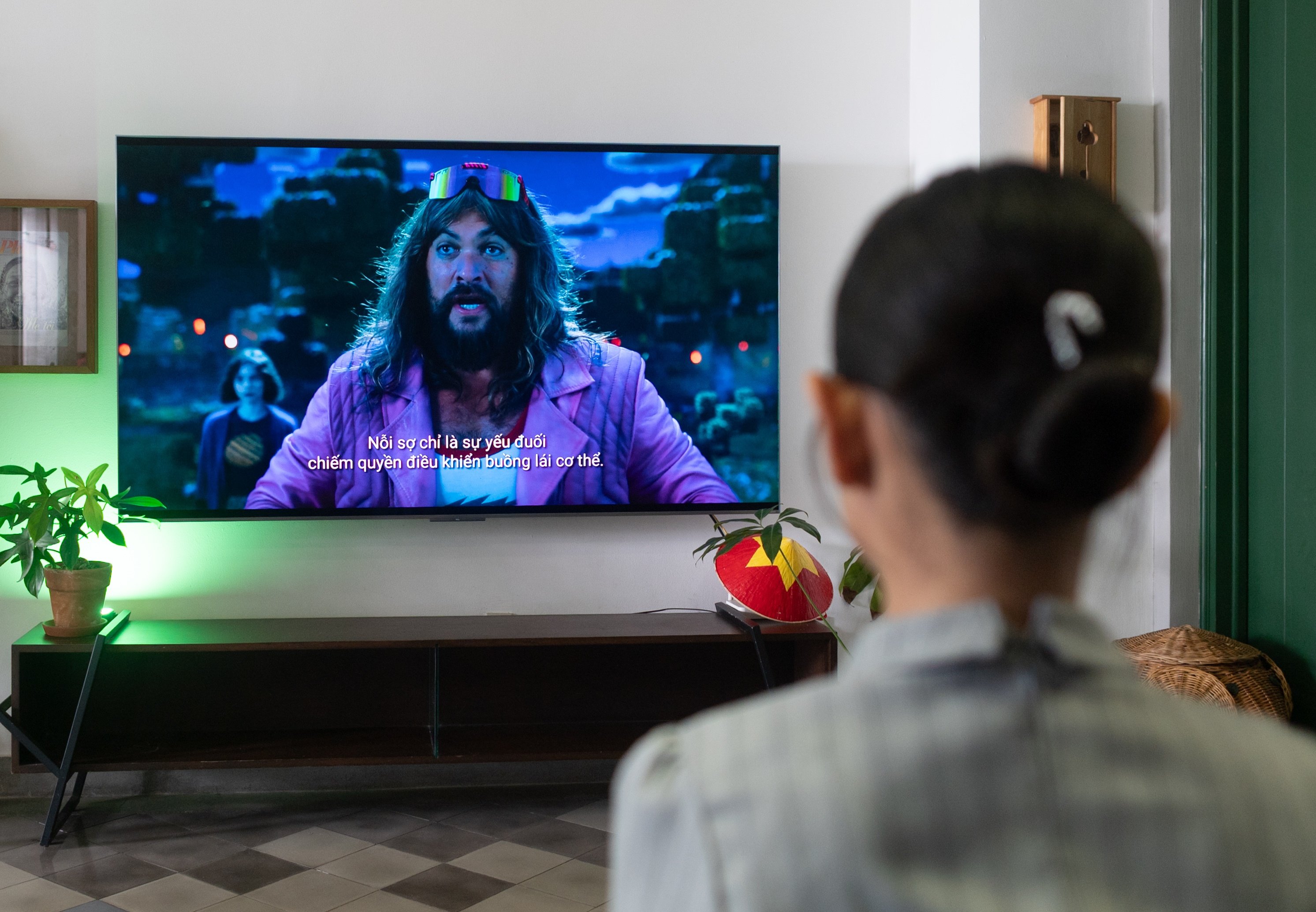 TCL C8K,  Review TCL C8K,  TV Mini LED 4K,  TV 75 inch TCL,  TCL C8K gaming,  TV OLED,  TCL QD-Mini LED,  danh gia TCL C8K,  TCL 75 inch anh 4