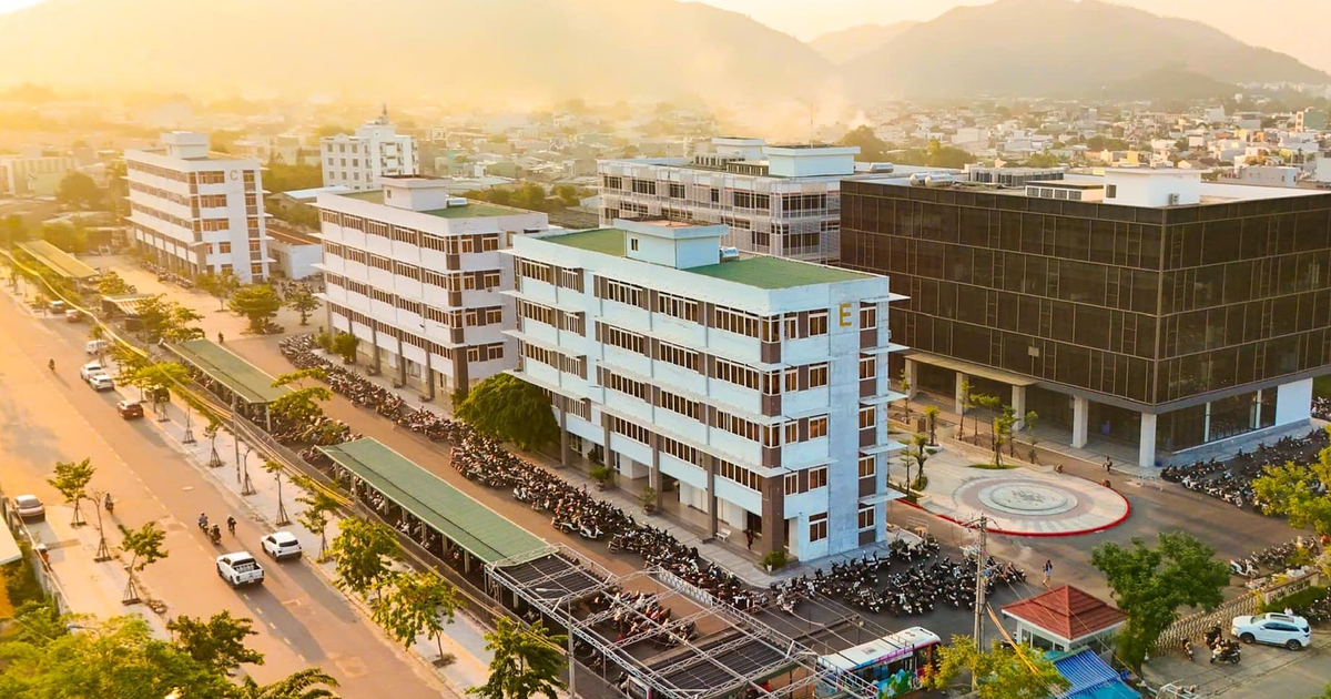 มหาวิทยาลัย Duy Tan ประกาศคะแนนการรับเข้าเรียน: ภาคสาธารณสุขยังคงเป็นผู้นำ