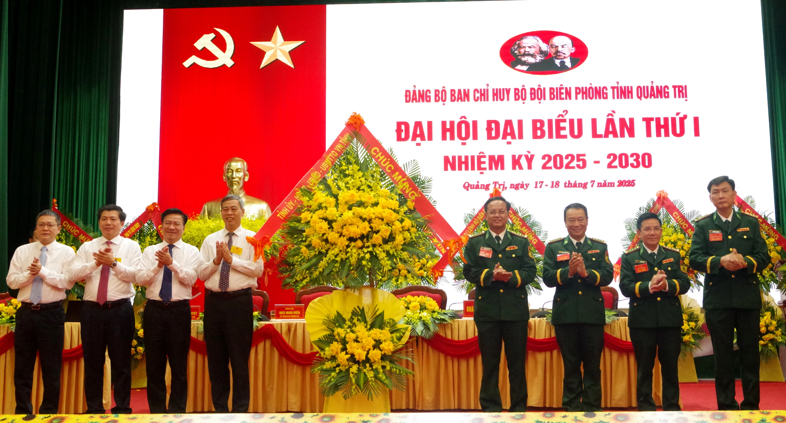 Quyết tâm bảo vệ vững chắc chủ quyền lãnh thổ, an ninh biên giới quốc gia trong mọi tình huống