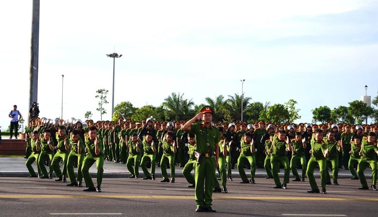 Công an Gia Lai ra quân đợt cao điểm tấn công trấn áp tội phạm- Ảnh 2.