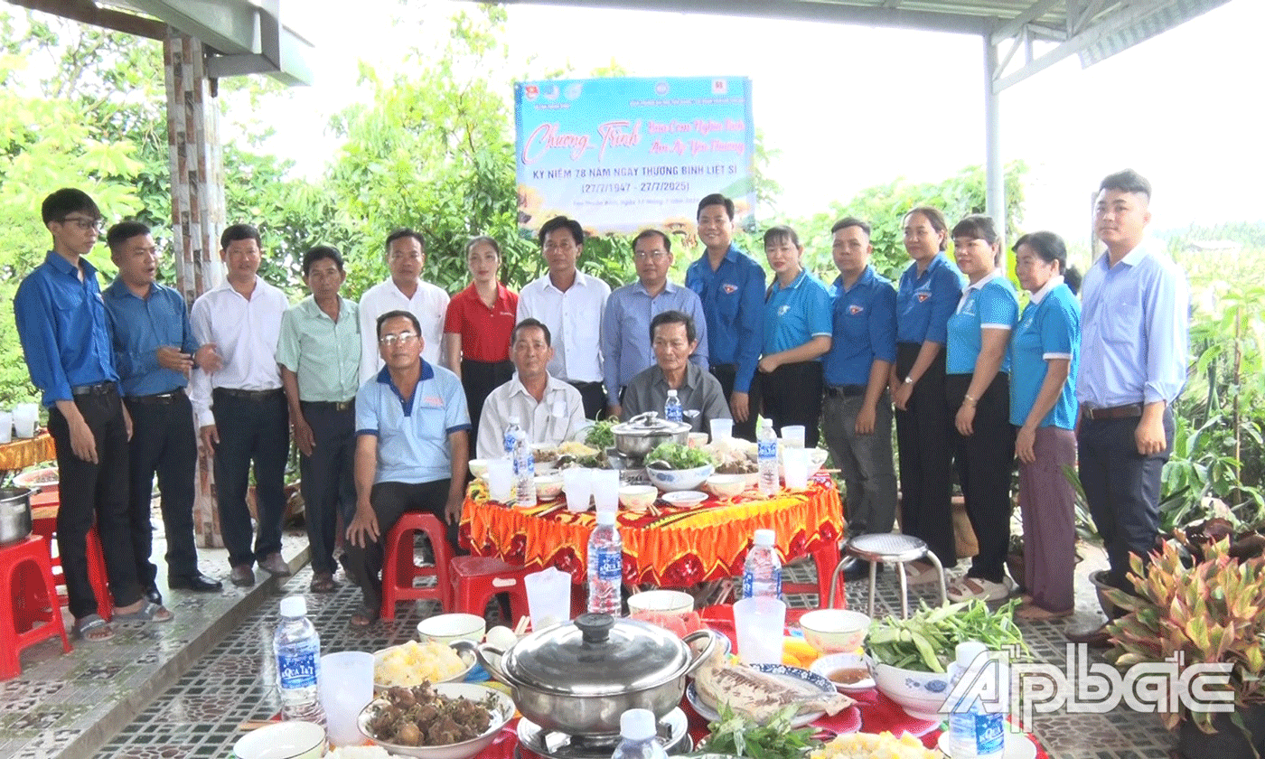 Chuẩn bị bữa cơm.