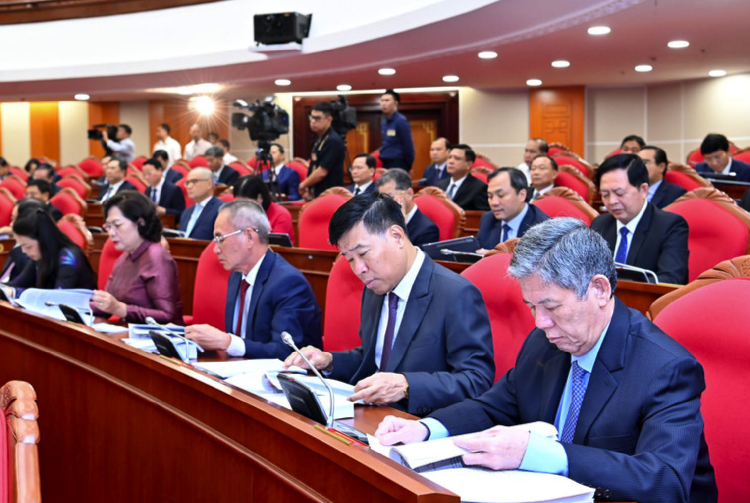 Khai mạc hội nghị lần thứ 12 Ban Chấp hành Trung ương Đảng khóa XIII