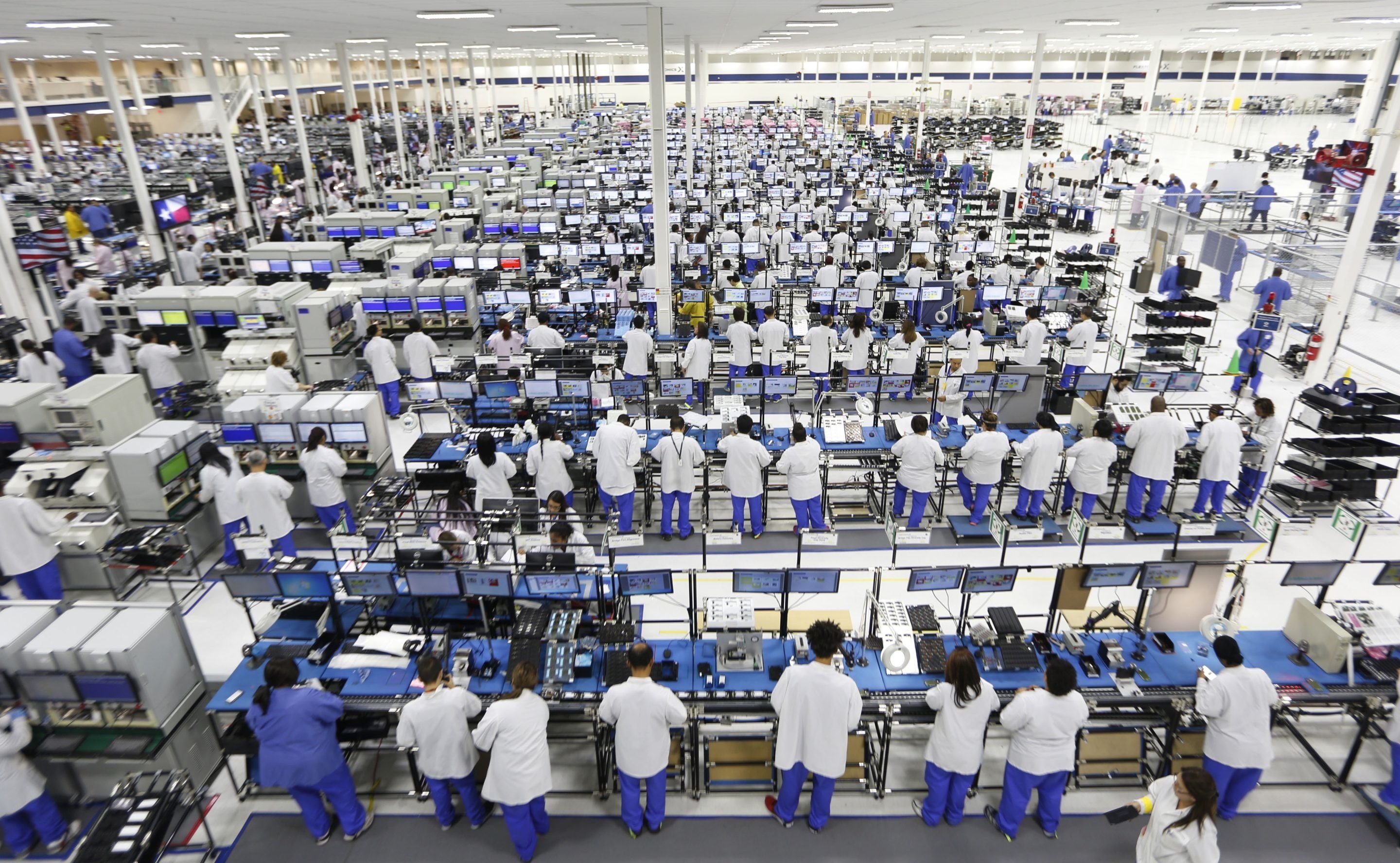Motorola san xuat smartphone,  Apple san xuat iPhone,  san xuat tai My,  thue quan Donald Trump anh 2