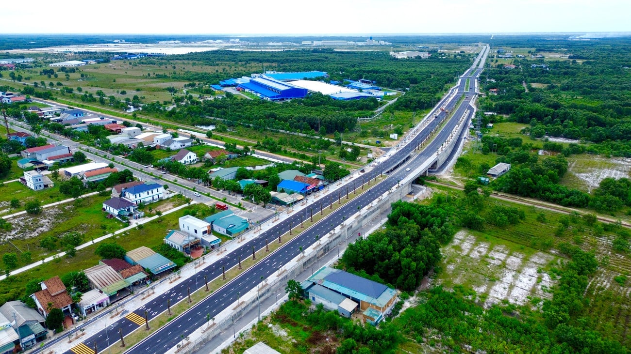 1-duong-cuu-nan-phong-dien.jpg