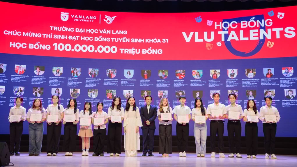 Phụ huynh chủ động cùng con tìm hiểu trường đại học tương lai - 5