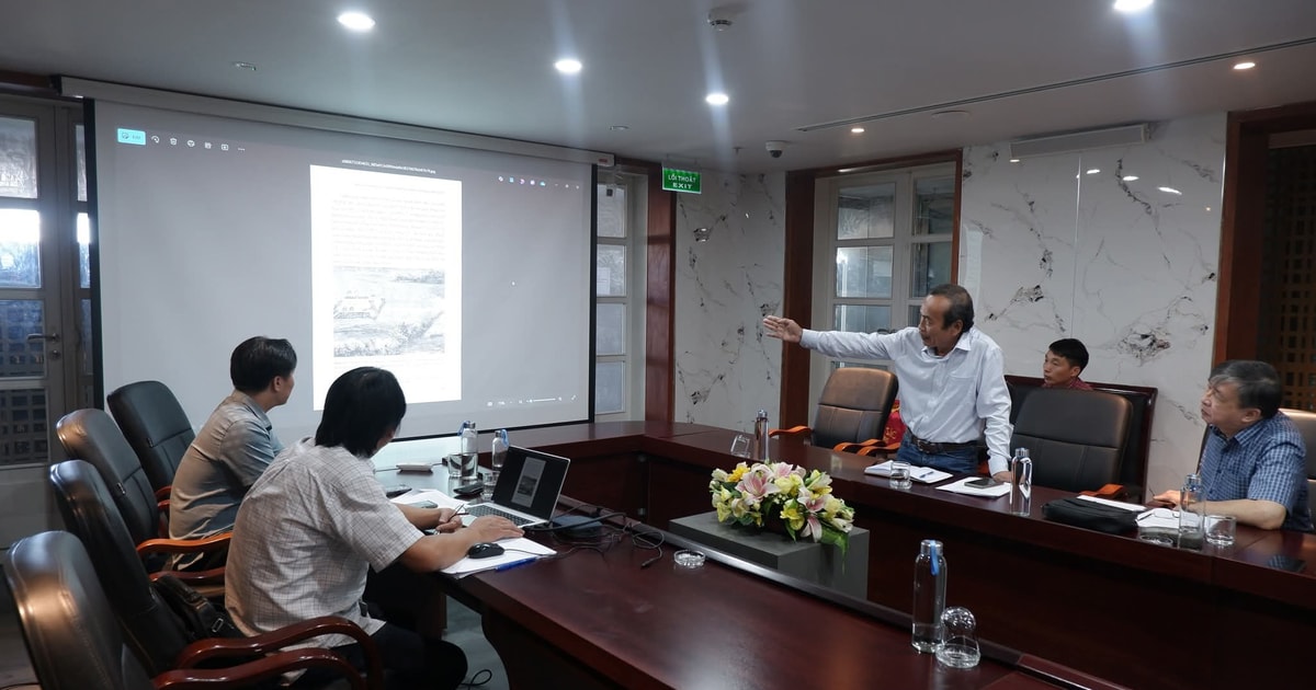 Asesoramiento a expertos sobre el diseño interior y la construcción del asta de la bandera de Thanh Dien Hai