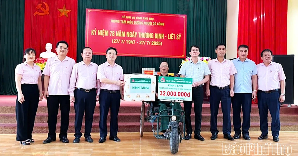 Chi nhánh Ngân hàng Chính sách xã hội tỉnh thăm, tặng quà tại Trung tâm điều dưỡng người có công