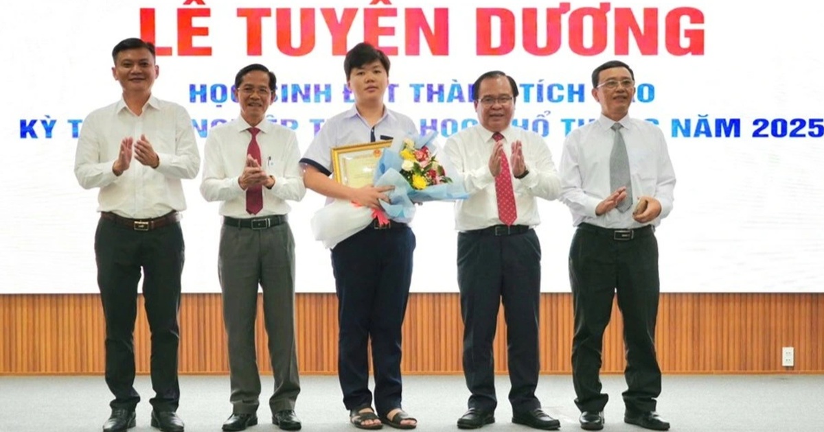 បេក្ខជន​ប្រឡង​សញ្ញាបត្រ​មធ្យម​សិក្សា​ទុតិយភូមិ​ឆ្នាំ​២០២៥ ចំនួន ២​នាក់ ត្រូវ​បាន​ផ្តល់​ម៉ូតូ