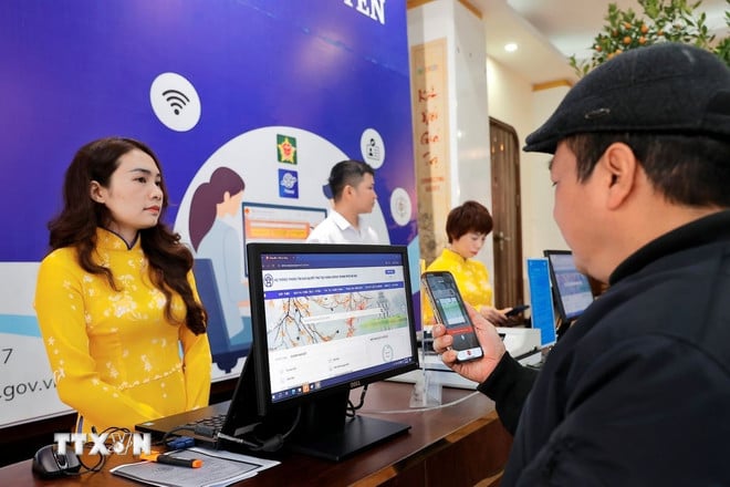 ttxvn-khai-truong-thi-diem-dai-ly-dich-vu-cong-truc-tuyen-tai-ha-noi-0502-1.jpg