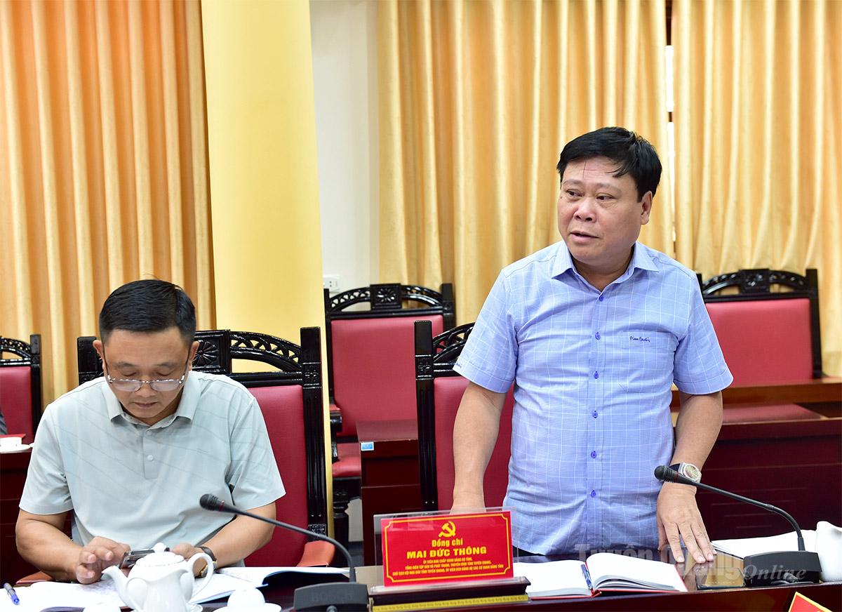 Đồng chí Tổng Biên tập Báo và phát thanh, truyền hình Tuyên Quang Mai Đức Thông phát biểu tại buổi làm việc.