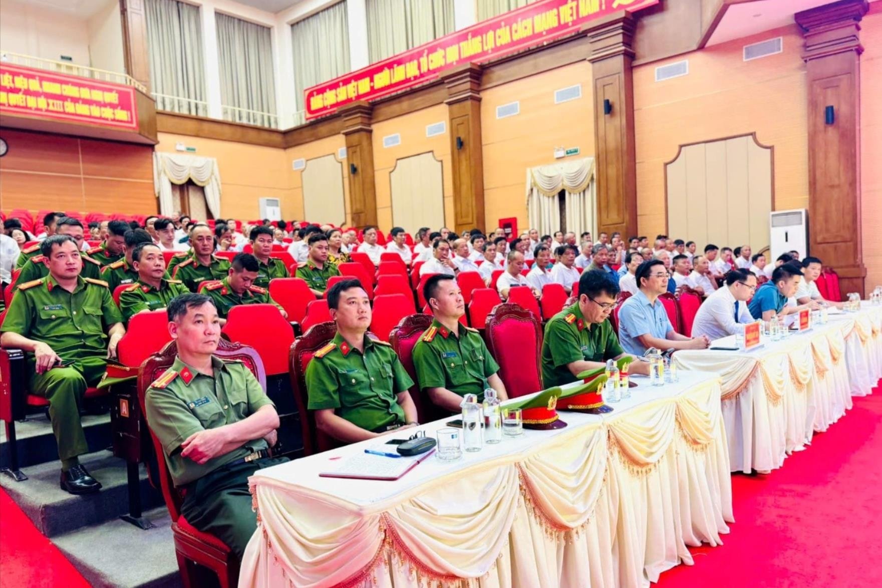 Quang cảnh hội nghị. Ảnh: Thanh Hồng.