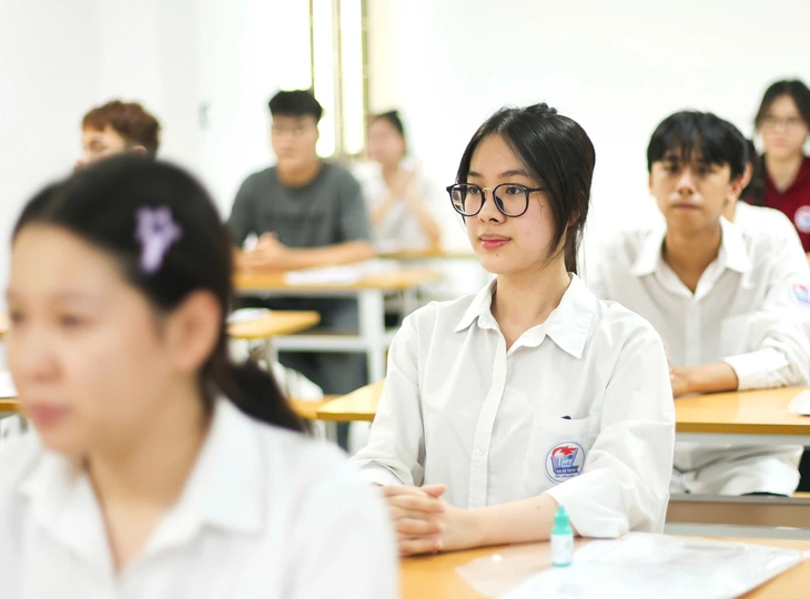 điểm sàn - Ảnh 1.
