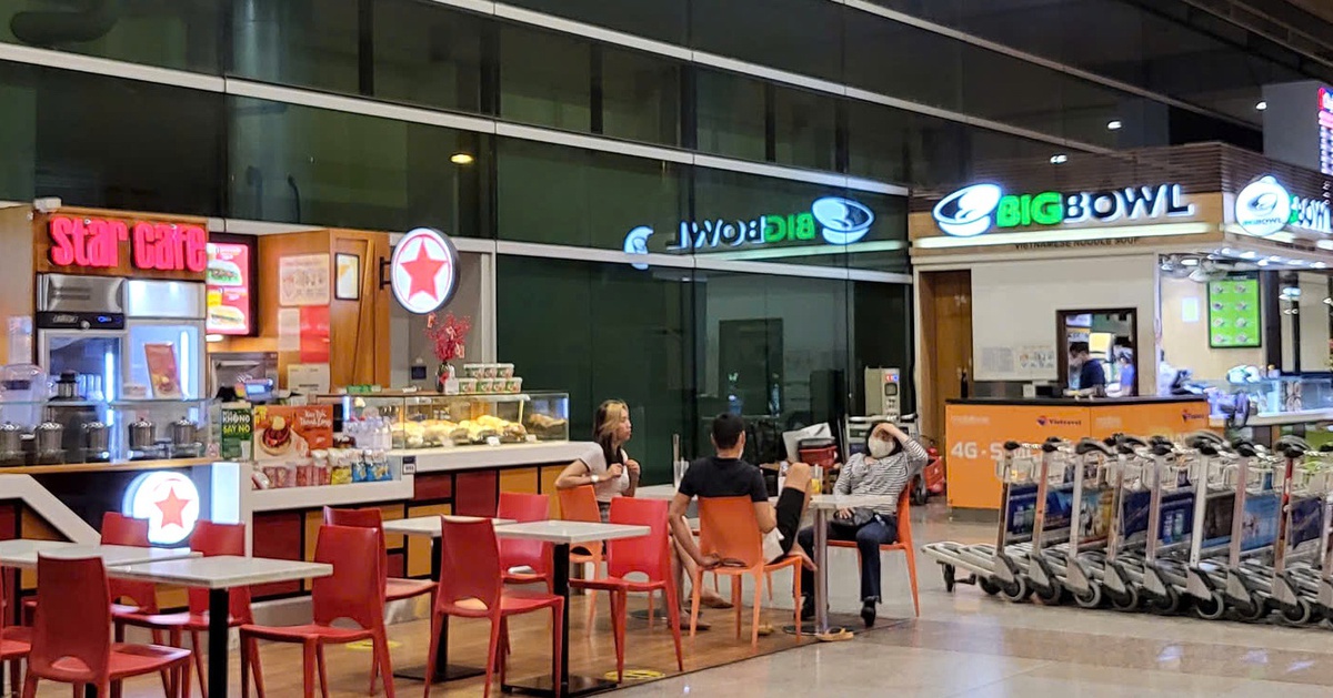 Các công ty ăn uống, dịch vụ phòng chờ ở sân bay báo lãi to