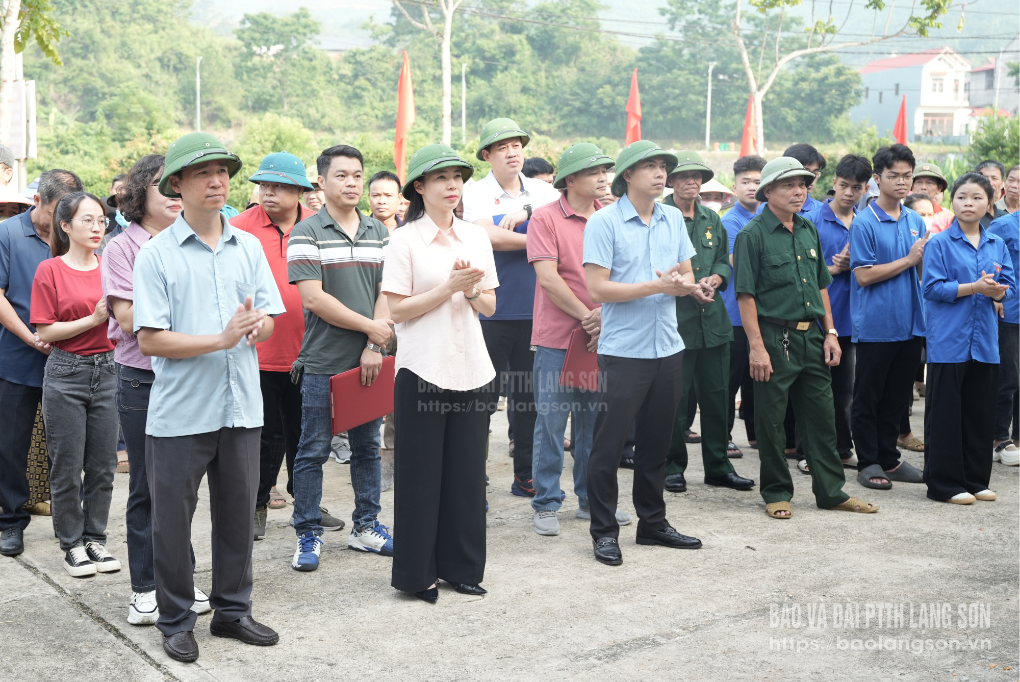 trong,cay,09574719.jpg