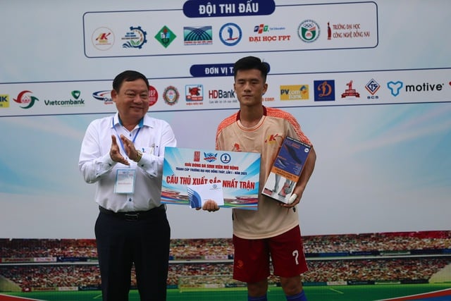 Huỳnh Quốc Cường. Phan Thanh Bình truyền cảm hứng cho giải sinh viên Trường ĐH Đồng Tháp- Ảnh 2.