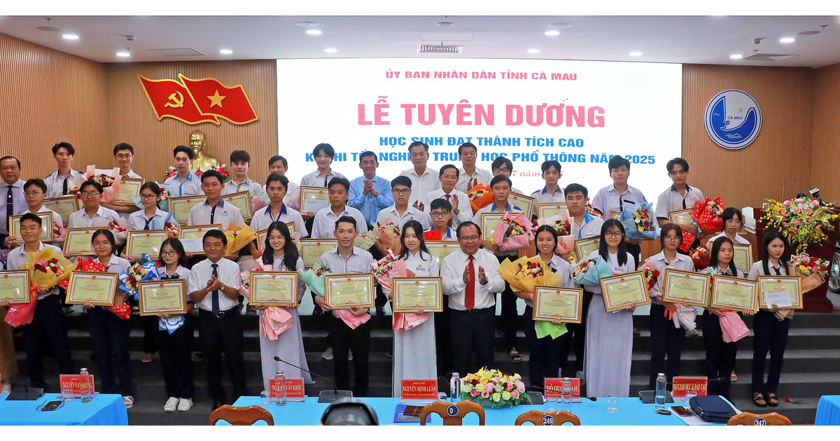 Ca Mau៖ ផ្តល់កិត្តិយសដល់សិស្សពូកែចំនួន 32 នាក់ក្នុងការប្រឡងសញ្ញាបត្រមធ្យមសិក្សាទុតិយភូមិឆ្នាំ 2025