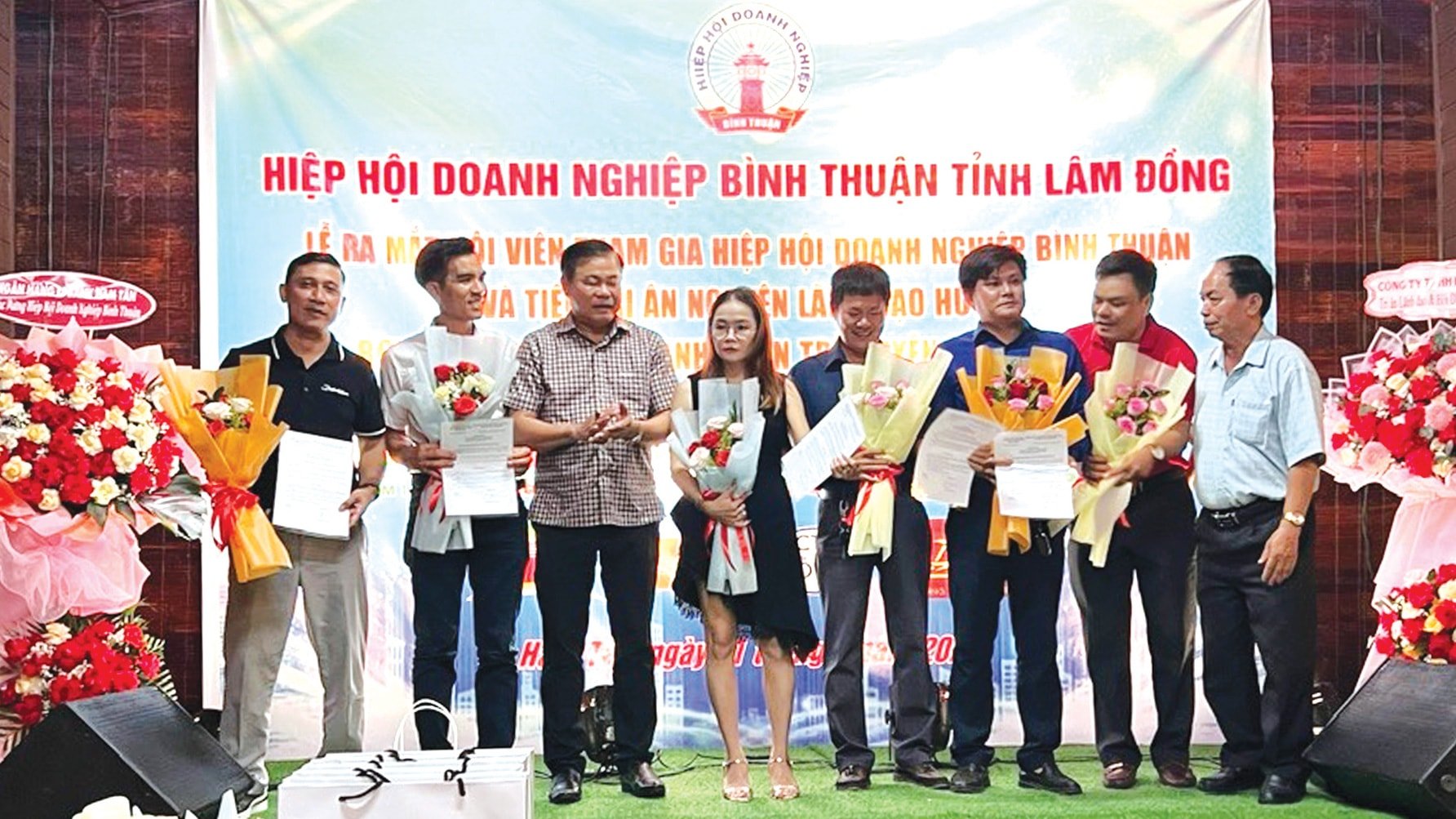 le-ra-mat-hoi-vien-tham-gia-hiep-hoi-doanh-nghiep-anh-n.jpg