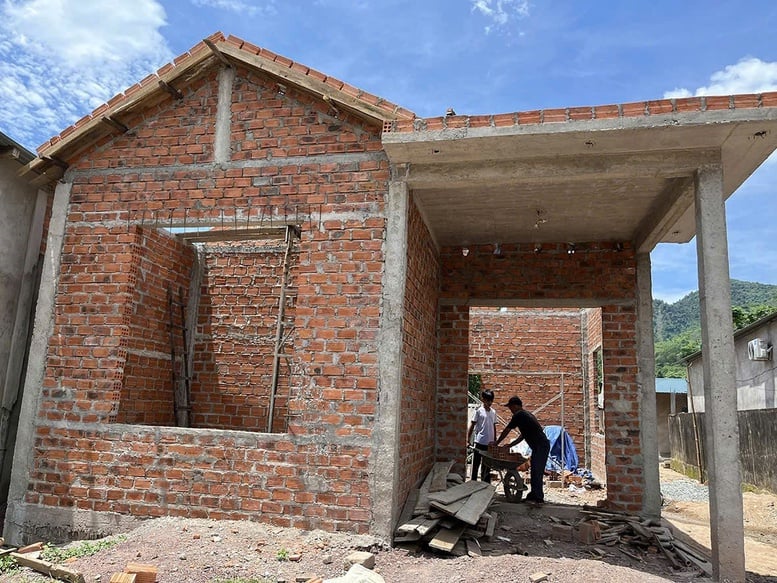 Tuyên Quang sớm hoàn thành xóa nhà tạm cho người có công - món quà ý nghĩa trước 27/7- Ảnh 2.
