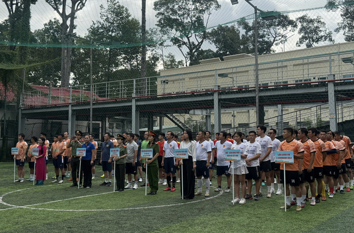 Giao lưu bóng đá - pickleball chào mừng 80 năm Ngày truyền thống Công an nhân dân- Ảnh 3.