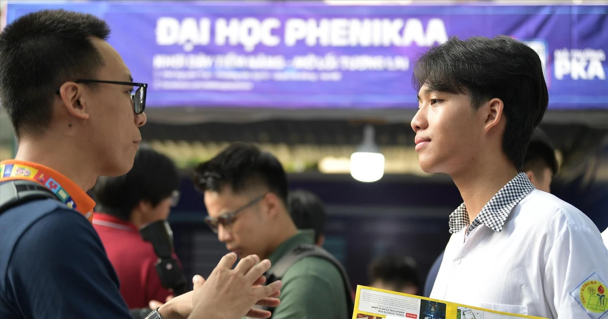 Xét tuyển đại học: Tổ hợp có độ cạnh tranh khốc liệt nhất