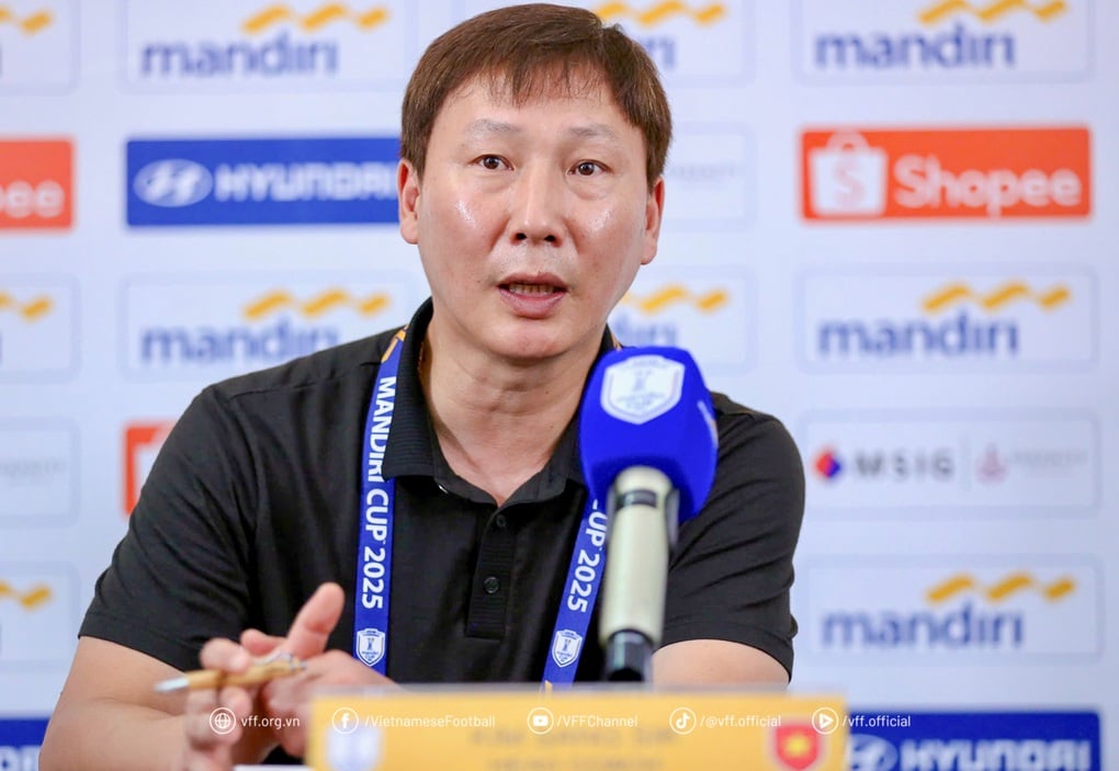 U23 Việt Nam thắng đậm, HLV Kim Sang Sik chưa quan tâm đối thủ ở bán kết - 1
