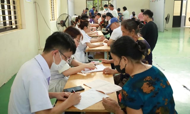 Xã Minh Châu khám sức khỏe miễn phí cho toàn dân đầu tiên tại Việt Nam - Ảnh 3.