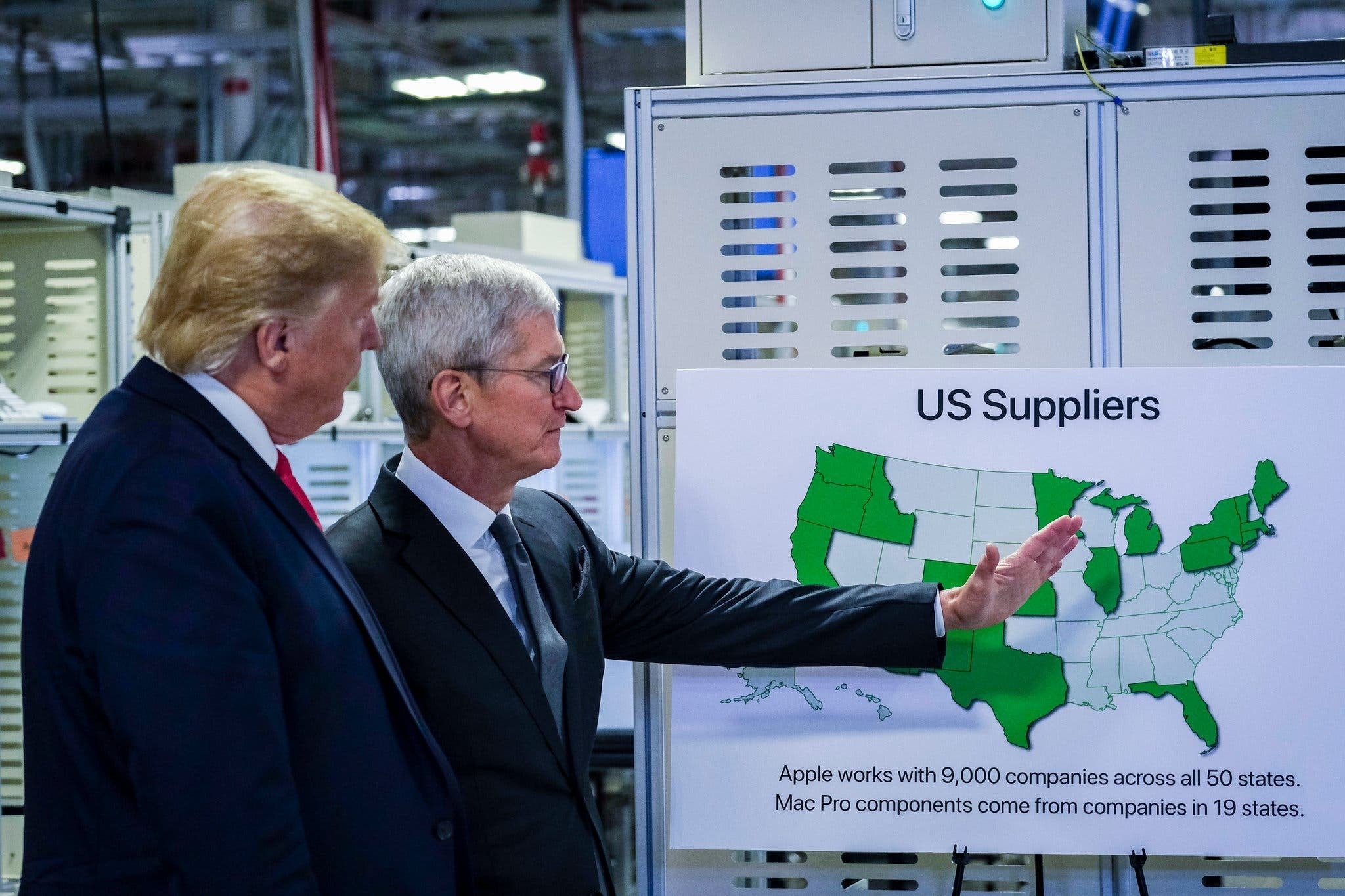 Motorola san xuat smartphone,  Apple san xuat iPhone,  san xuat tai My,  thue quan Donald Trump anh 4