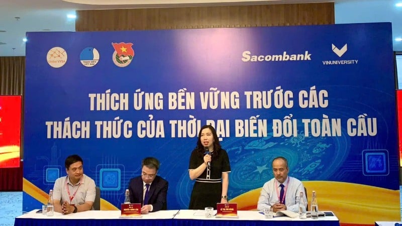 Thứ trưởng Ngoại giao Lê Thị Thu Hằng phát biểu tại buổi gặp mặt. (Ảnh: Ủy ban Nhà nước về người Việt Nam ở nước ngoài)