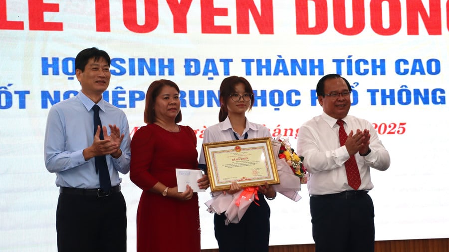 tuyen-duong-1.jpg