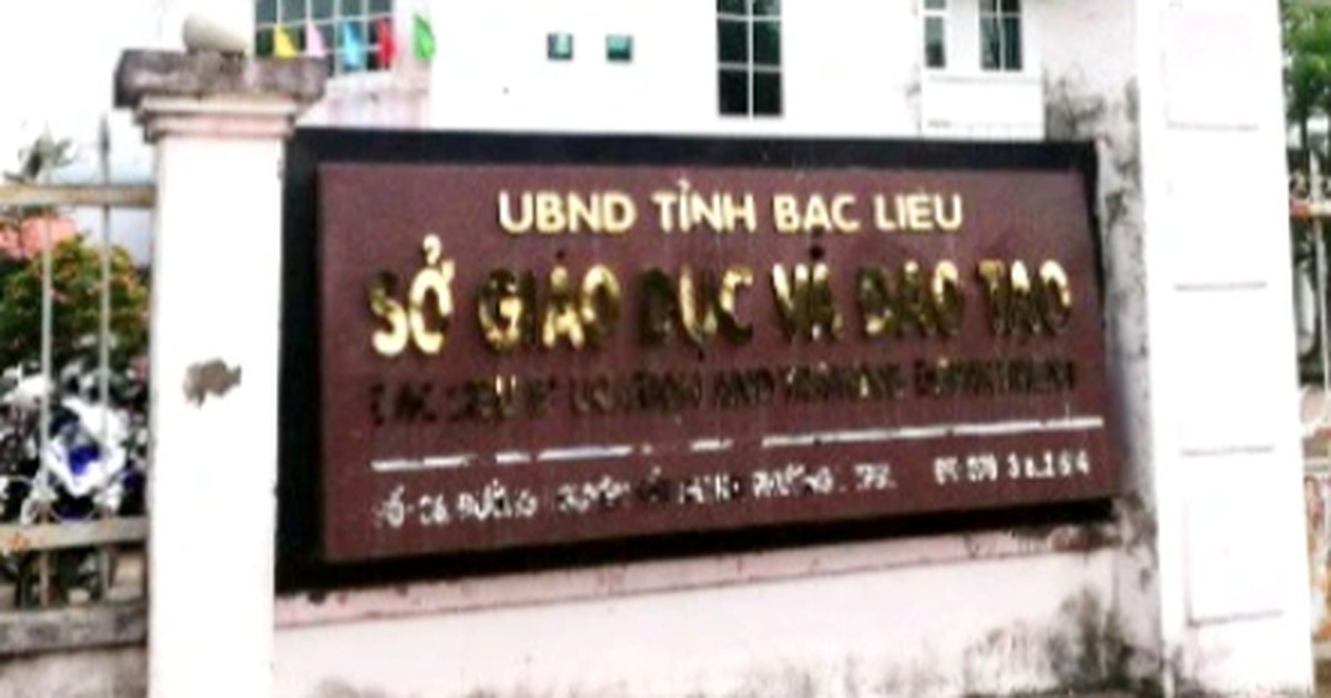 Giáo viên bị điều chuyển sai quy định 9 năm trước được minh oan