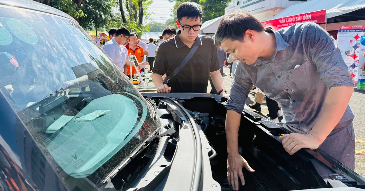 Nhiều cách tư vấn xét tuyển đại học 'độc, lạ'