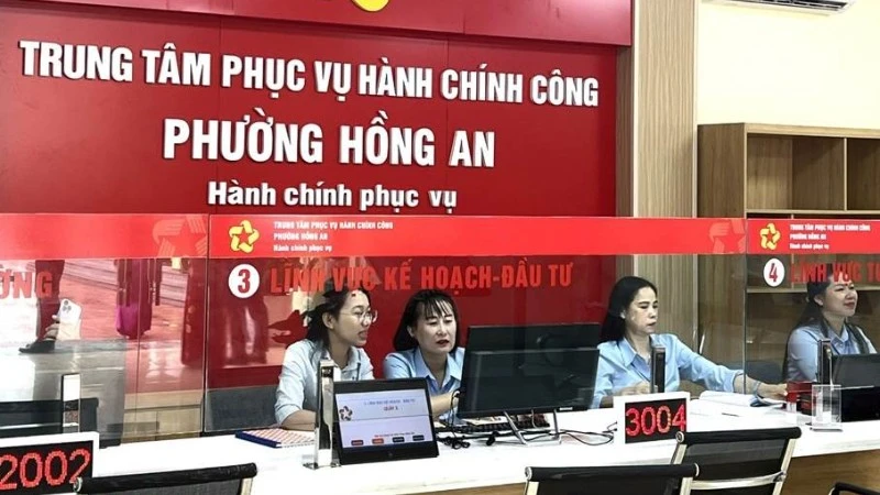 VNPT "យាមច្រកទ្វារ - មើលទិន្នន័យ" ដូច្នេះវិបផតថលសេវាសាធារណៈជាតិអាចដំណើរការជាផ្លូវការនៅក្រោមរបៀប "ហាងតែមួយ" ។