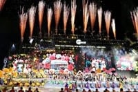 Ceremonia de apertura del décimo Festival de Flores de Da Lat en 2024, en la plaza Lam Vien en la noche del 5 de diciembre.