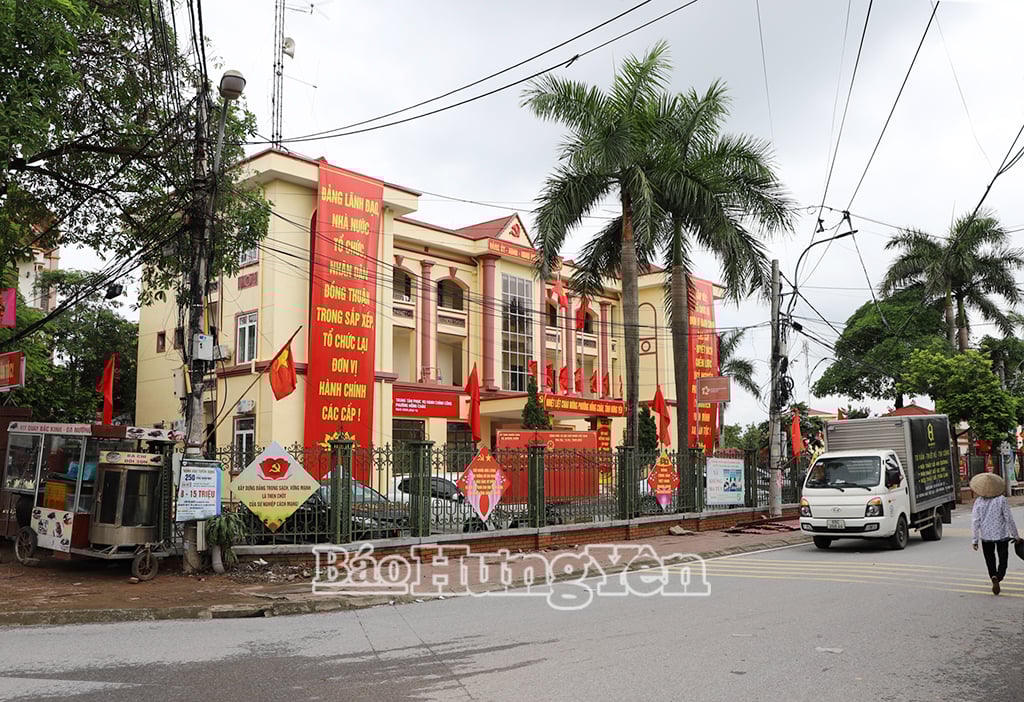 Trụ sở làm việc của phường Hồng Châu 