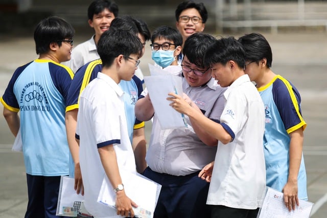 Chuyên gia nước ngoài nói về kỳ thi tốt nghiệp THPT của Việt Nam- Ảnh 1.