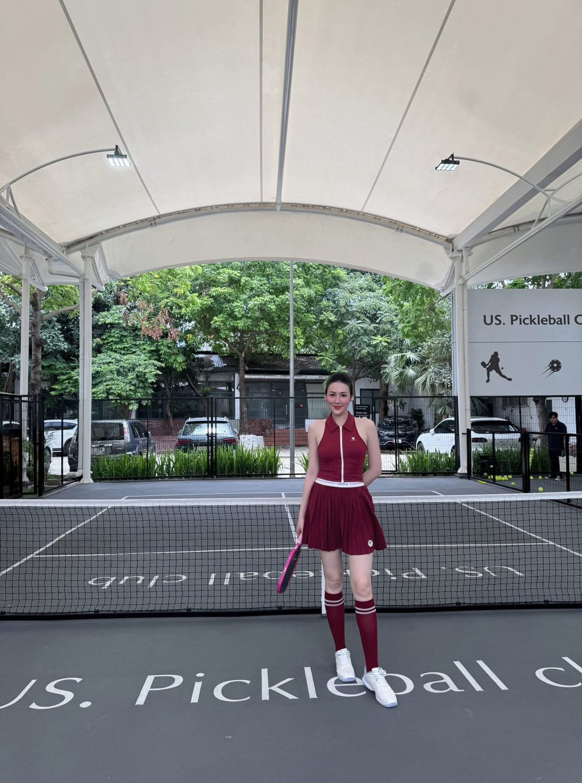 Á hậu Tú Anh rạng rỡ, quyết tâm chinh phục giải pickleball Dân trí - 1