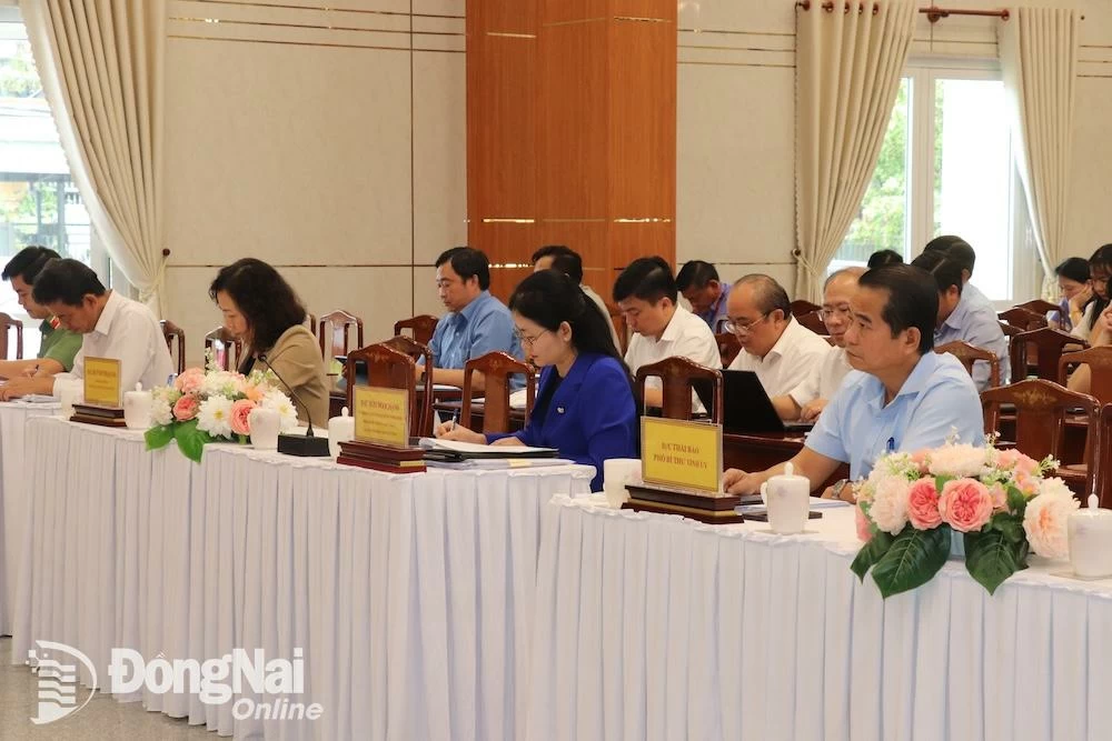 Hanói. Foto: Hai Yen Delegados que asisten a la conferencia en el puente Dong Nai. Foto: Hai Yen 