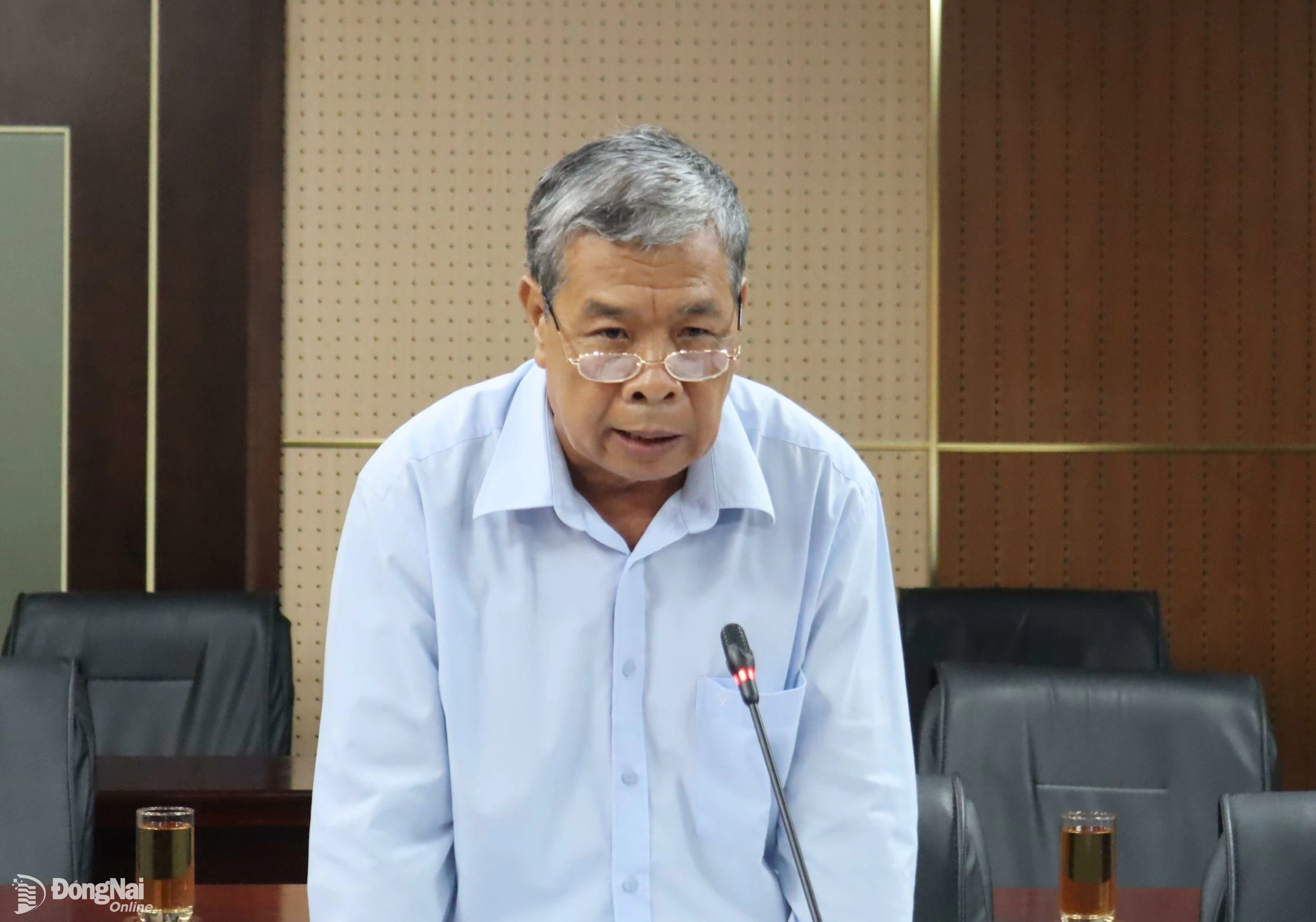 ตัวแทนนักลงทุนเหมืองหิน Thanh Phu 3 รายงานในการประชุม ภาพโดย: Hoang Loc