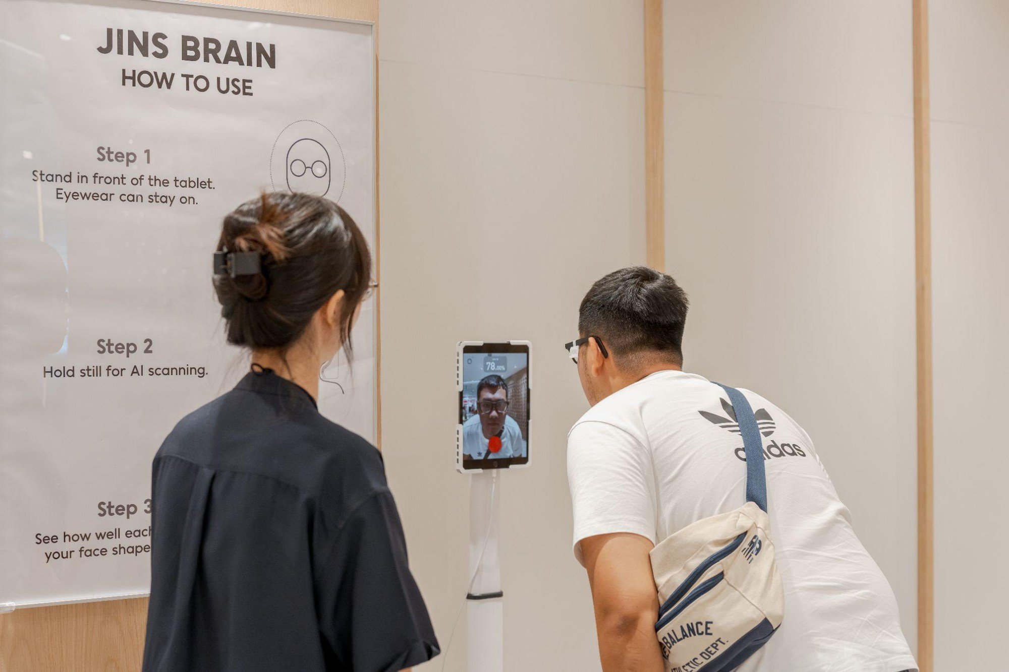 JINS đặt chân đến Việt Nam bằng cửa hàng Pop-up độc đáo, mở đường cho sự hiện diện chính thức vào tháng 11 tới- Ảnh 4.