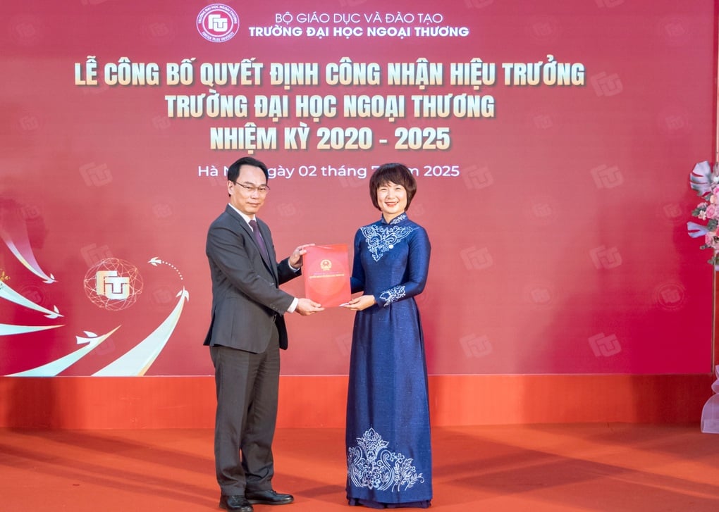 Sau 20 năm, Trường ĐH Ngoại thương có hiệu trưởng là nữ - 1