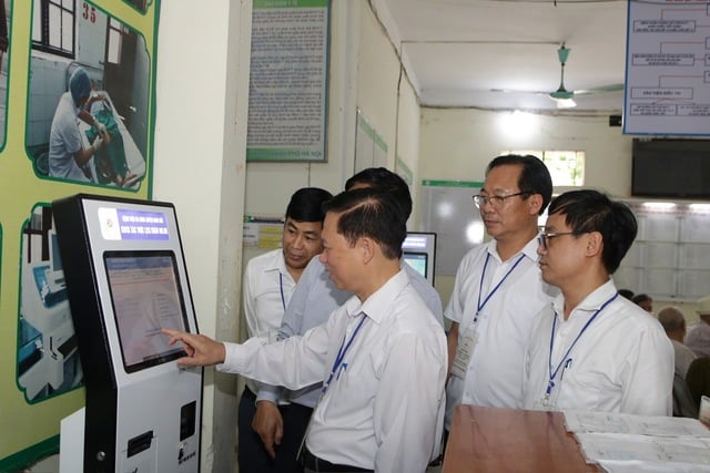 Hà Nội triển khai bệnh viện không giấy tờ hướng đến hệ thống y tế thông minh - Ảnh 1.