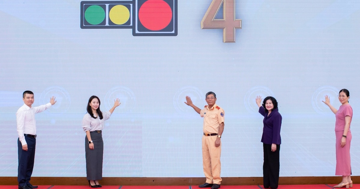 Trường học đồng hành xây dựng ý thức giao thông từ giảng đường